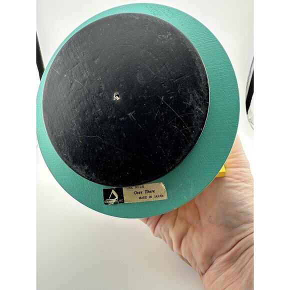 Peanuts 1968 Snoopy WWI Ace Doghouse Wooden Music Box Schmid Brothers Japan 8" - Picture 7 of 10